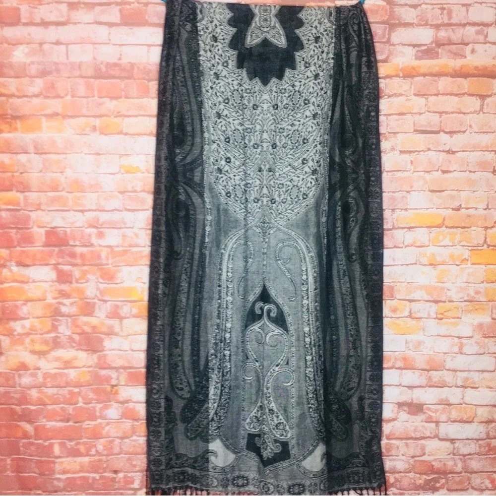 Elegant Black & Gray Paisley Wrap Scarf